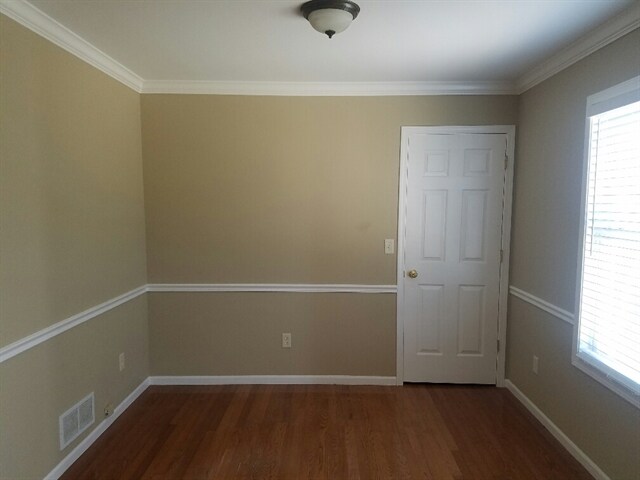Building Photo - 211 Quail Cir