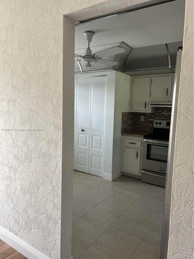 Foto del edificio - 7690 NW 18th St