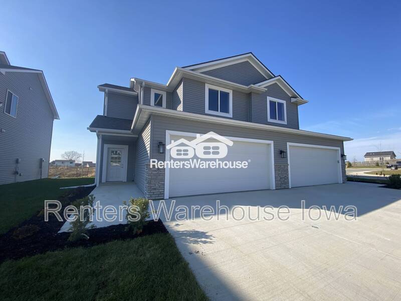 Foto principal - 7000 Lake Hill Dr