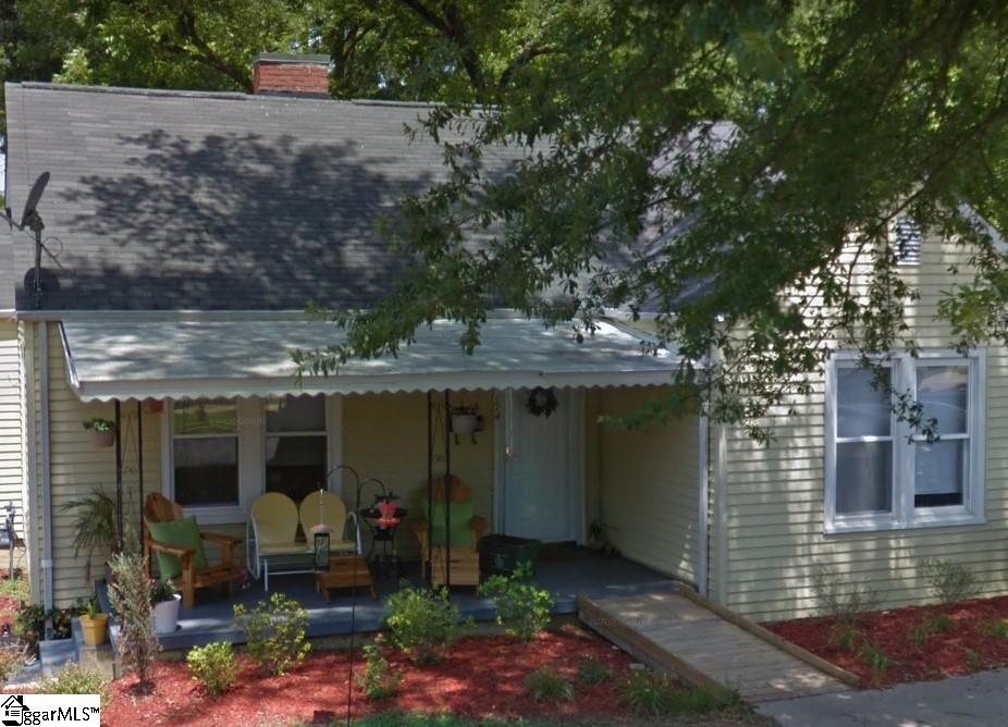 Primary Photo - 114 Tomassee Ave