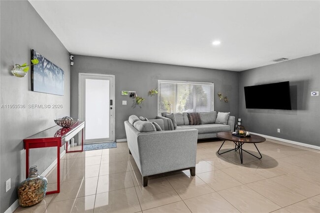 Building Photo - 14950 S Biscayne River Dr