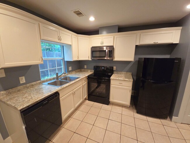 Building Photo - 11435 Raincove Dr