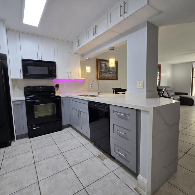 Foto del edificio - 10501 W Broward Blvd