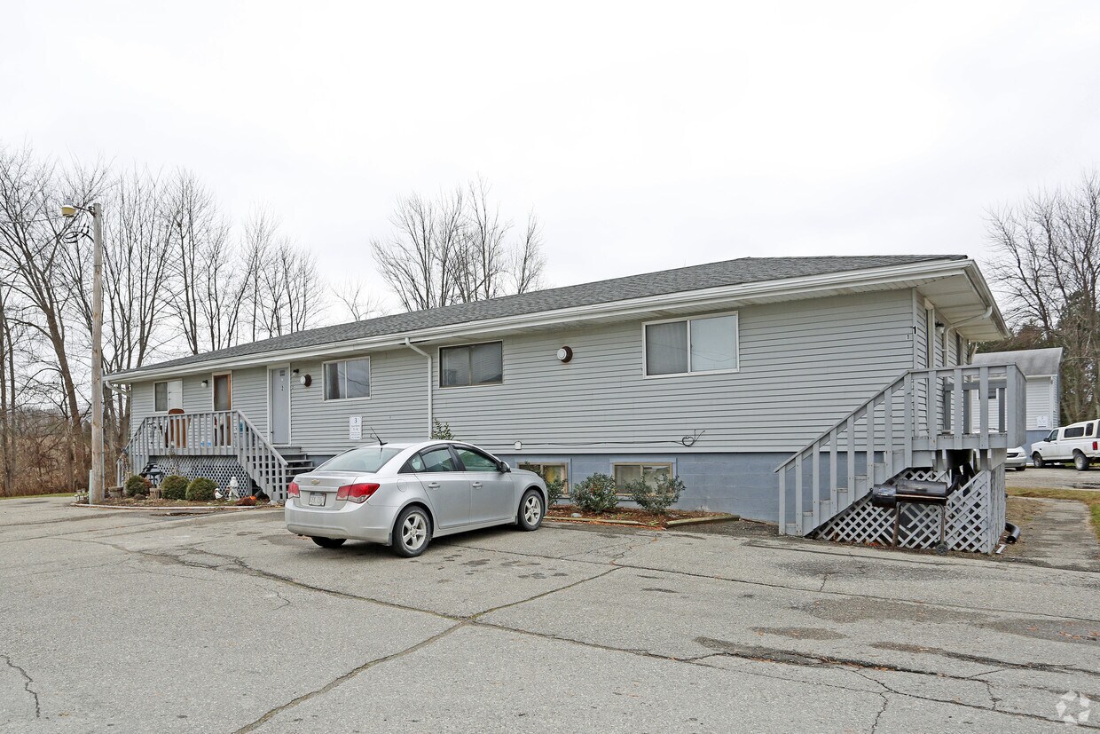 Division Place Apartments Apartments in Richmond, MI