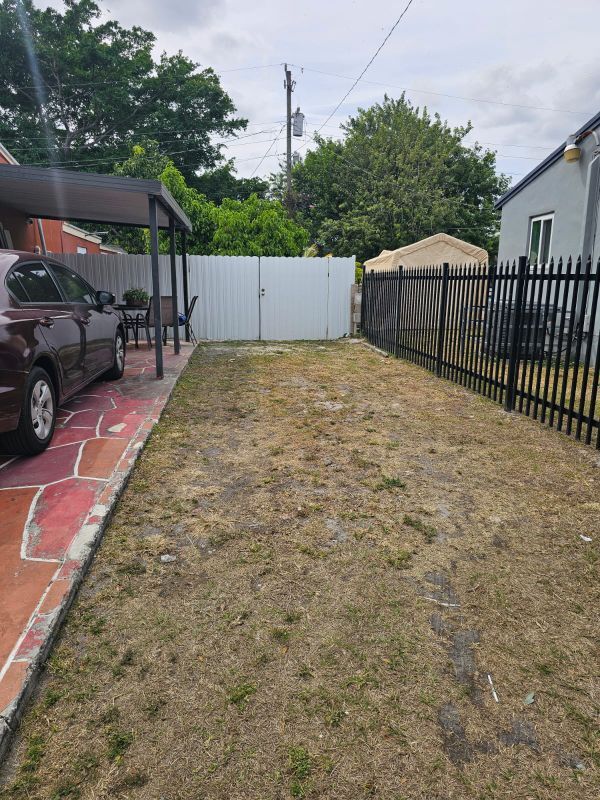 Foto principal - 18500 NW 8th Rd