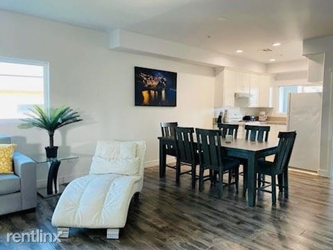 Building Photo - 4 br, 3 bath Townhome - 244 S Avenue 18