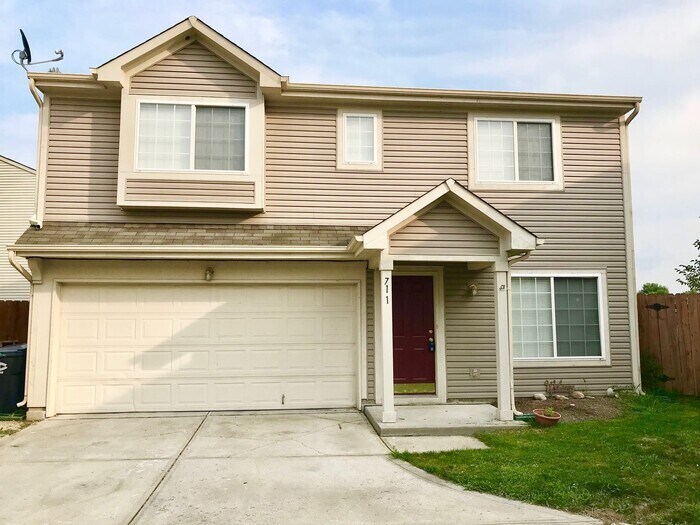 711 Pine Lake Dr, Greenwood, IN 46143 House for Rent in Greenwood, IN