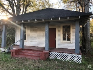 Building Photo - 2706 Lee Ave