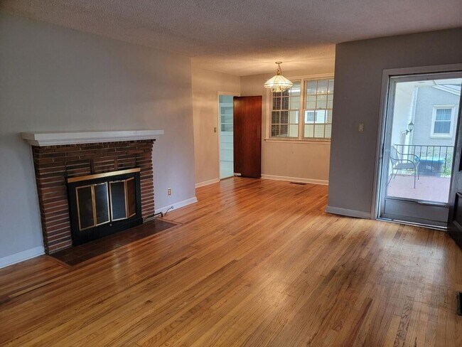 Foto del edificio - Wonderful Home In Fantastic Location!