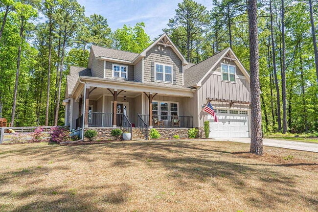Building Photo - 156 Lakeview Dr