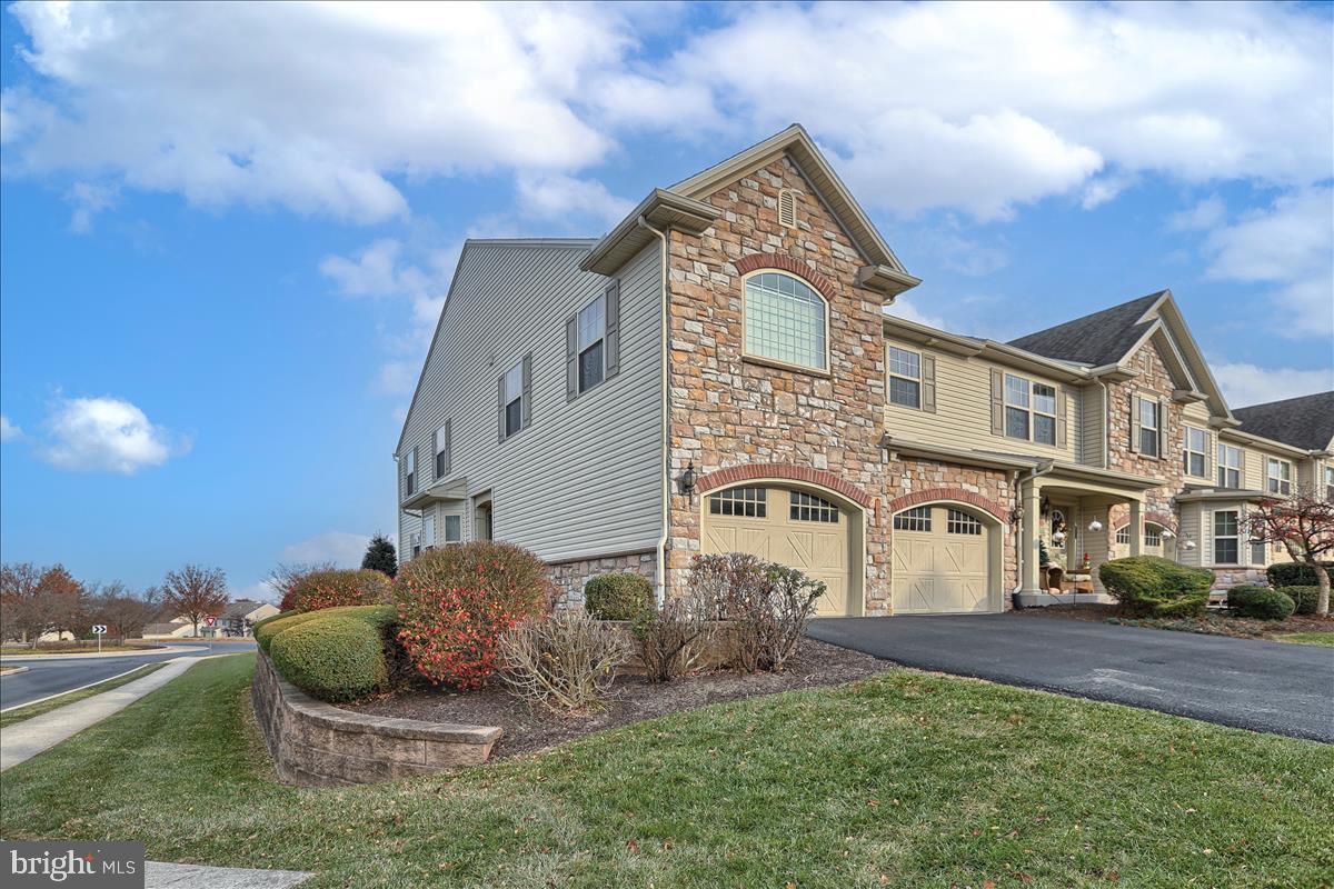 1801 Vista Dr, Mechanicsburg, PA 17055 Townhome Rentals in