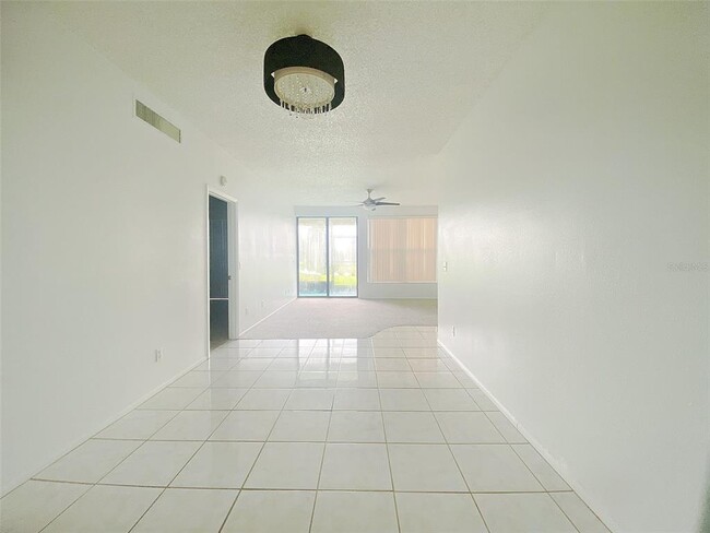 Building Photo - 403 Laurel Cove Way