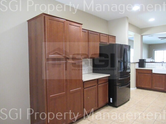 Building Photo - BEAUTIFUL HOME READY FOR MOVE IN!!!