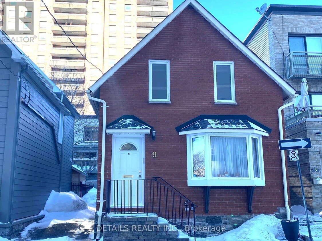 Primary Photo - #2 - 9 GILMOUR St W