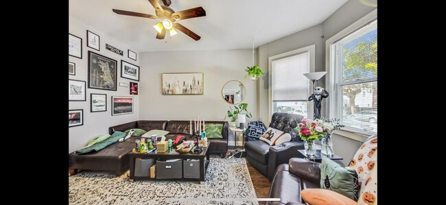 Foto del edificio - 3569 W Cortland St