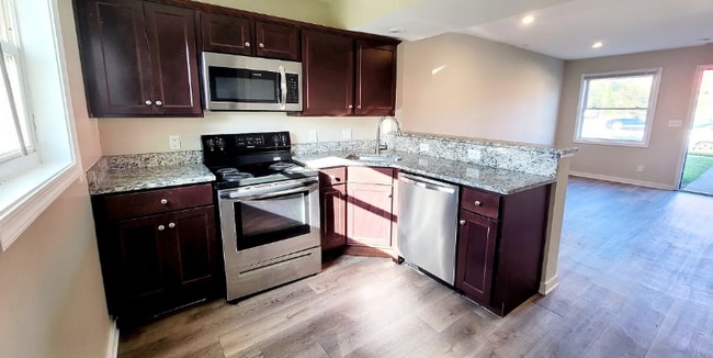 Building Photo - 509 N 35th St