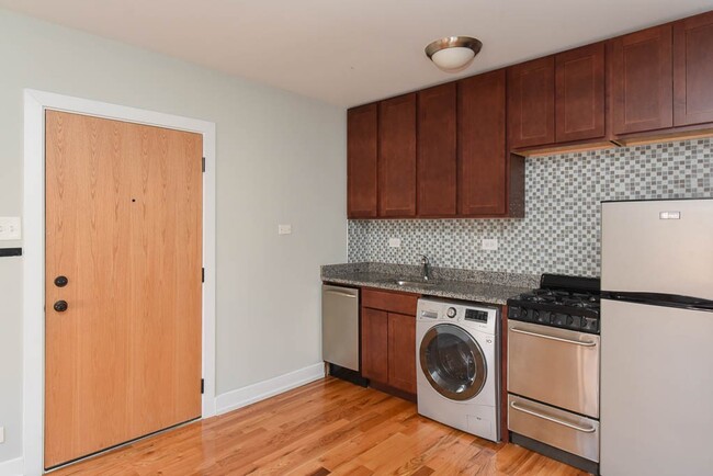 Foto del edificio - 553 W Arlington Pl