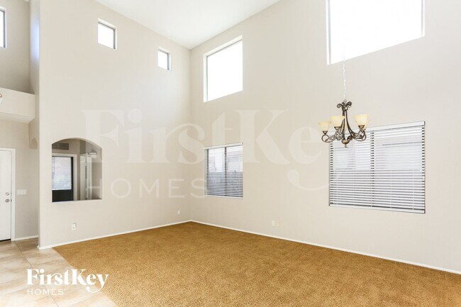 Foto del edificio - 16110 W Miami St