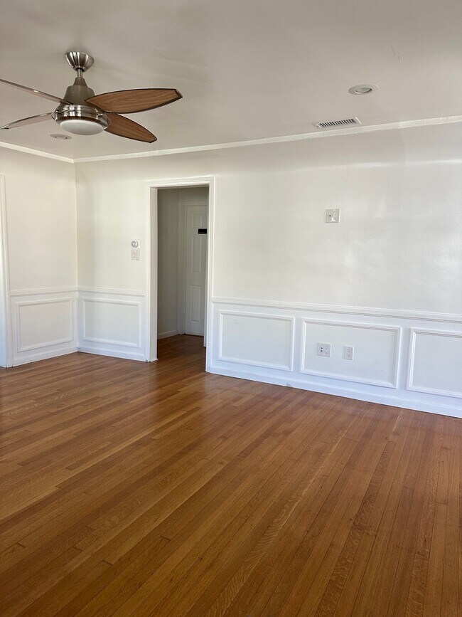 Sala de estar - 11828 State St