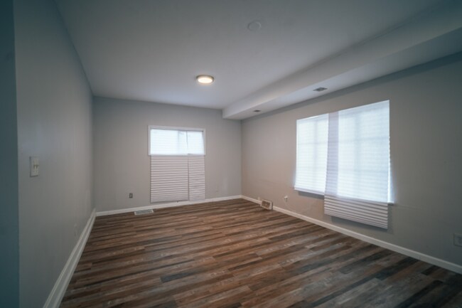 Foto del edificio - 19960 Oakfield Ave