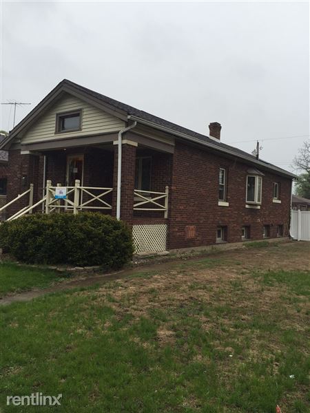 Building Photo - 7447 Van Buren Ave