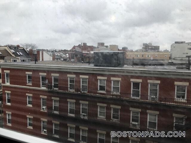 Foto del edificio - 91 Westland Ave