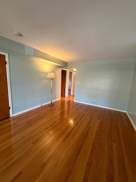 Foto del edificio - 2023 W Balmoral Ave