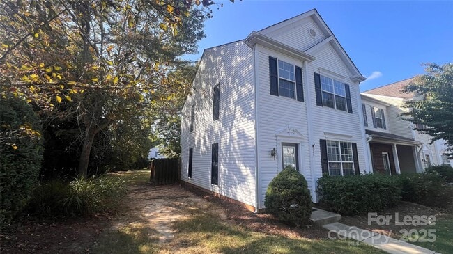 Building Photo - 3261 Mannington Dr