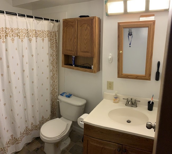 Building Photo - Bloomfield Apartments