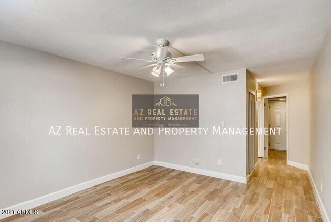 Foto del edificio - 3825 E Camelback Rd