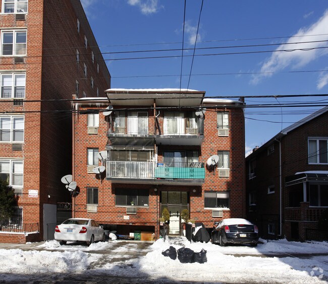 Foto del edificio - 64-57 Wetherole St