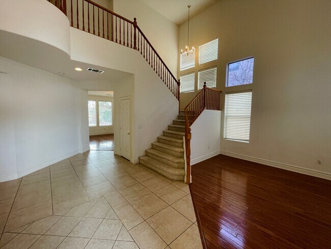 Building Photo - 41 Chateau Whistler Ct