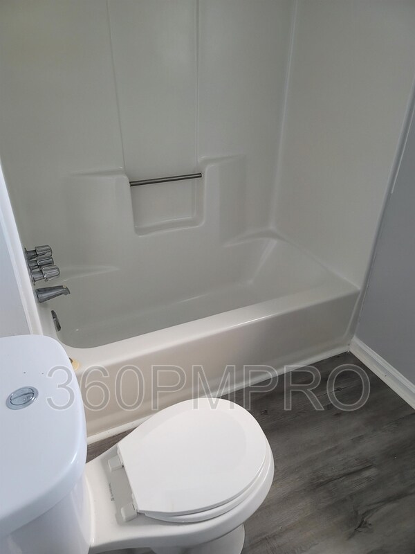 Foto del edificio - 3518 Ten Oaks Ct