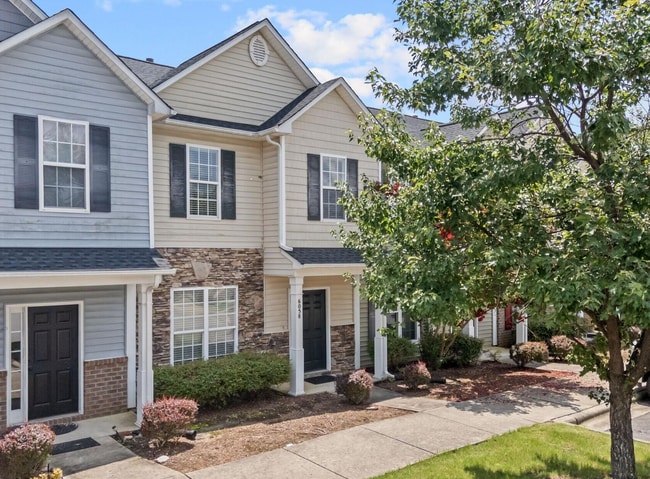 Building Photo - 6058 San Marcos Way