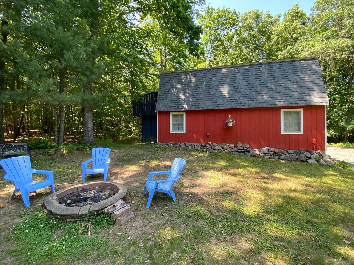 Primary Photo - 403 Stone Rd