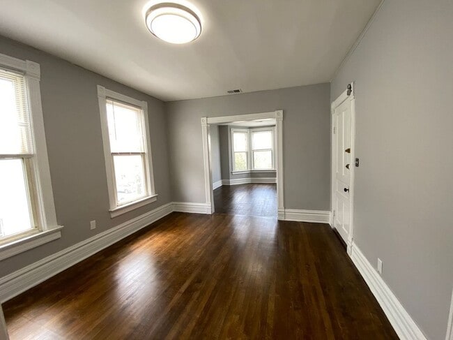 Building Photo - 3331 N Whipple St