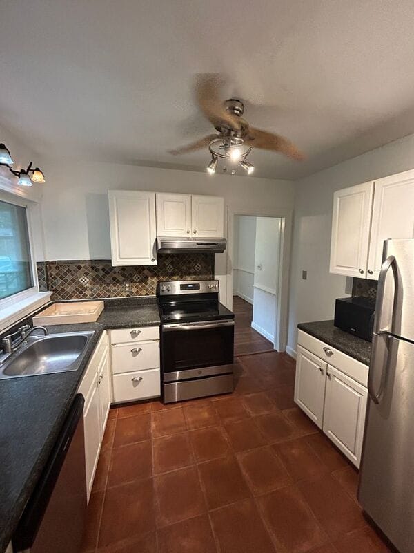 Building Photo - 7501 Tanglewood Rd