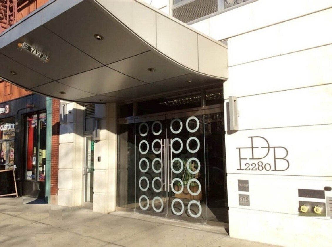 Foto del edificio - 2280 Frederick Douglass Blvd