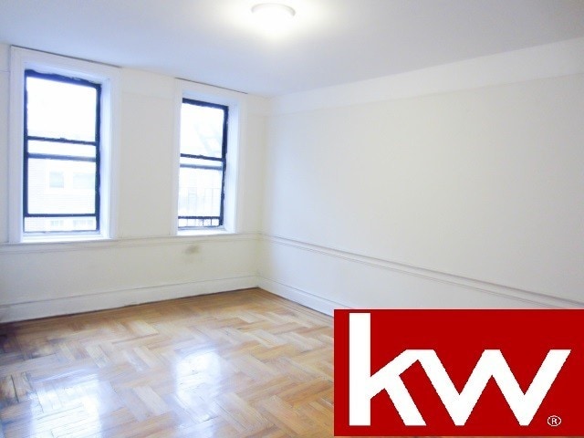 Building Photo - 221 East 16th Street
