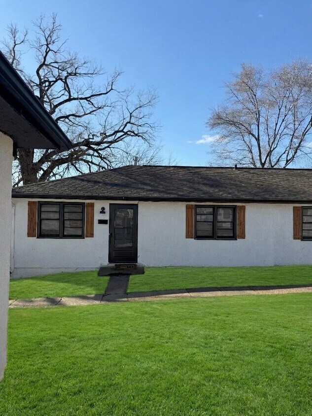 Foto del edificio - 4005 Hartman Cir