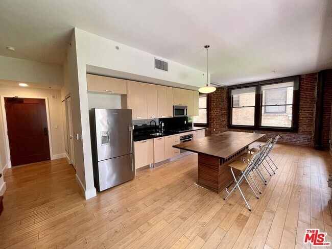 Foto del edificio - 460 S Spring St