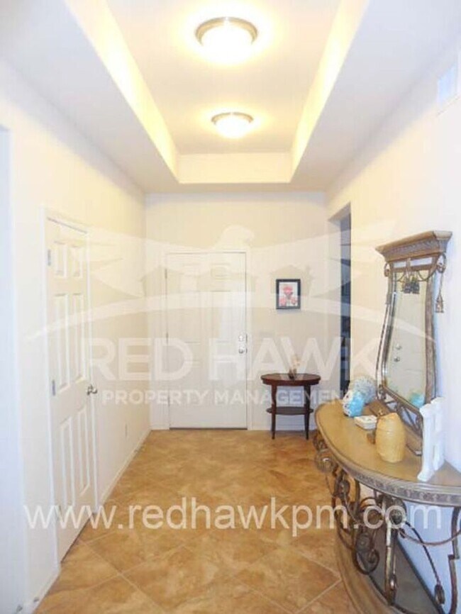 Foto del edificio - Single Level Three Bedroom, Two Bathroom R...