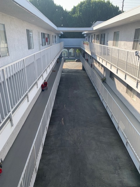 Common Area - 147 S Avenue 56