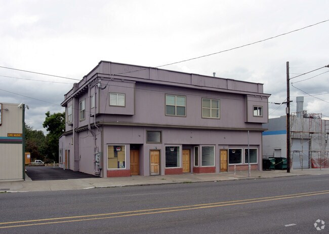 Building Photo - 815-827 N Lombard St