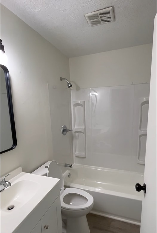 Building Photo - 273 Bomba St