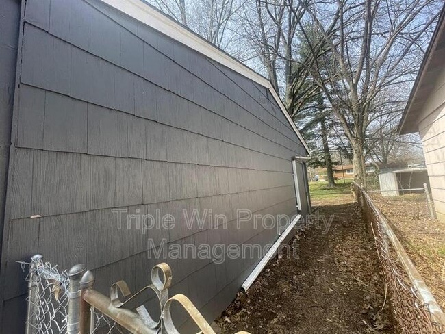 Building Photo - 11923 San Andres Dr