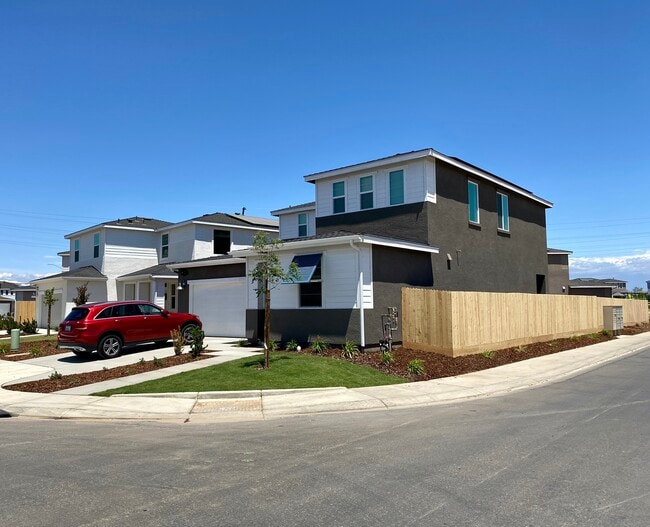 Building Photo - 2446 Cortes Dr