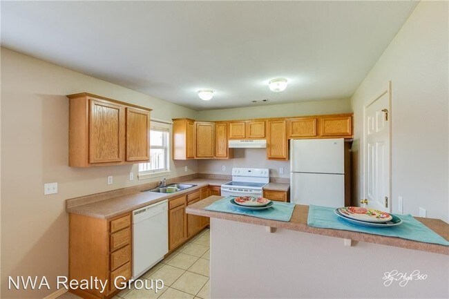 Building Photo - 4 br, 2 bath House - 805 SW Crystal Street