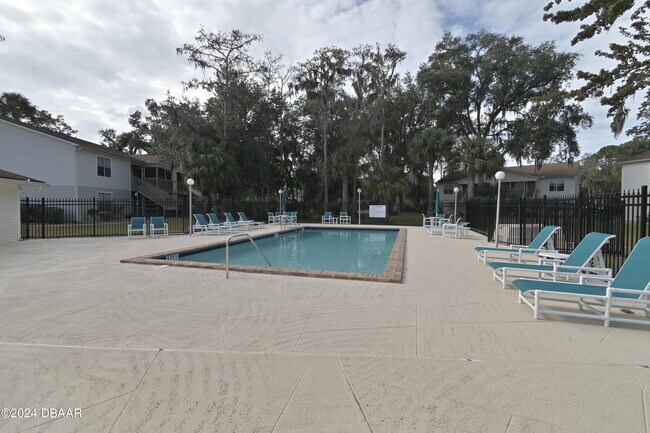 Foto del edificio - 1600 Big Tree Rd