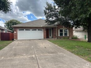 Building Photo - 16916 Brayton Park Dr